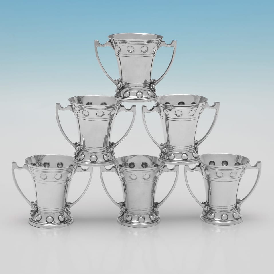 Antique Sterling Silver Set of 6 Tot Cups - Goldsmiths & Silversmiths Co., hallmarked in 1905 London - Edwardian - Image 2