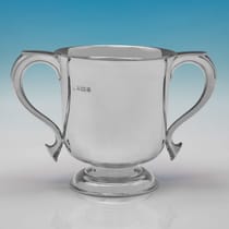 Antique Sterling Silver Trophy Cup - William Hutton & Sons, hallmarked in 1913 Birmingham - George V - Thumbnail 1