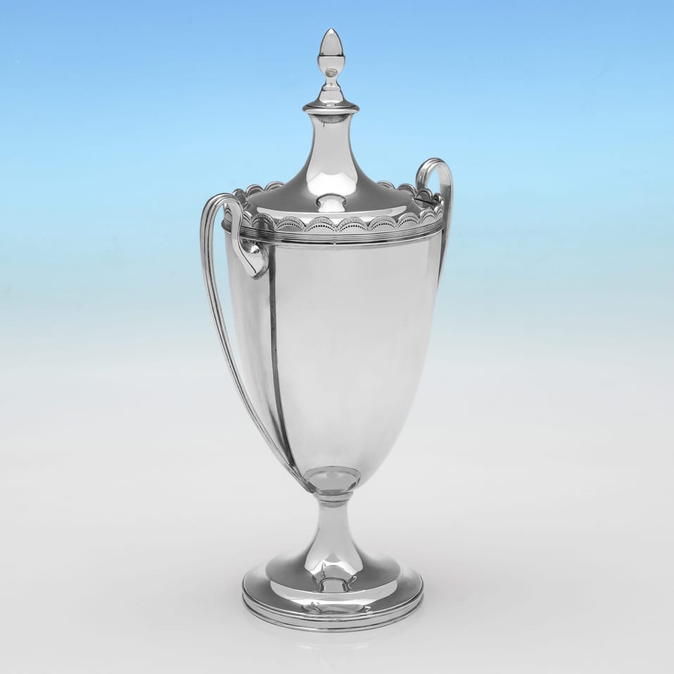 Sterling Silver Trophy - Goldsmiths & Silversmiths Co., hallmarked in 1927 London - George V - Image 2