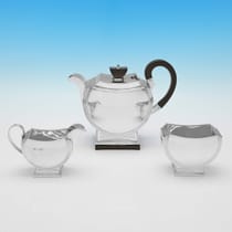 https://www.ifranks.com/images/silverware/v1/tea-sets/l0540/l/l0540-silver-tea-sets-5.jpg