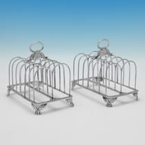 https://www.ifranks.com/images/silverware/v1/toast-racks/l5151/l/l5151-silver-toast-racks-1.jpg