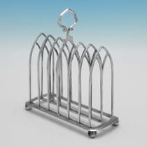 https://www.ifranks.com/images/silverware/v1/toast-racks/l6896/l/l6896-silver-toast-racks-1.jpg