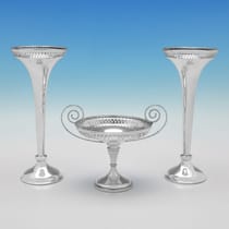 Antique Sterling Silver Tazza & Pair of Vases - Walker & Hall, hallmarked in 1909 Sheffield - Edwardian - Thumbnail 2