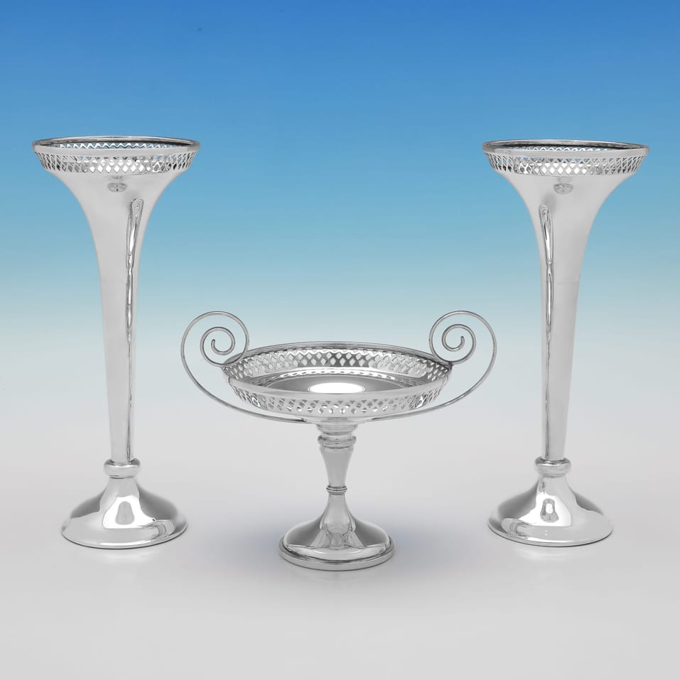 Antique Sterling Silver Tazza & Pair of Vases - Walker & Hall, hallmarked in 1909 Sheffield - Edwardian - Image 2