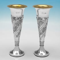 Antique Sterling Silver Pair of Vases - Walker & Hall, hallmarked in 1899 Birmingham - Victorian - Thumbnail 1