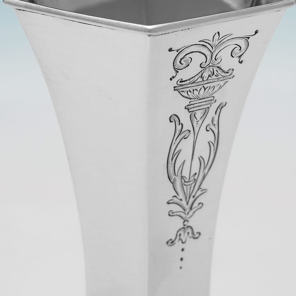 Antique Sterling Silver Pair of Vases - Gorham Manufacturing Co., hallmarked in 1908 Edinburgh - Edwardian - Image 3