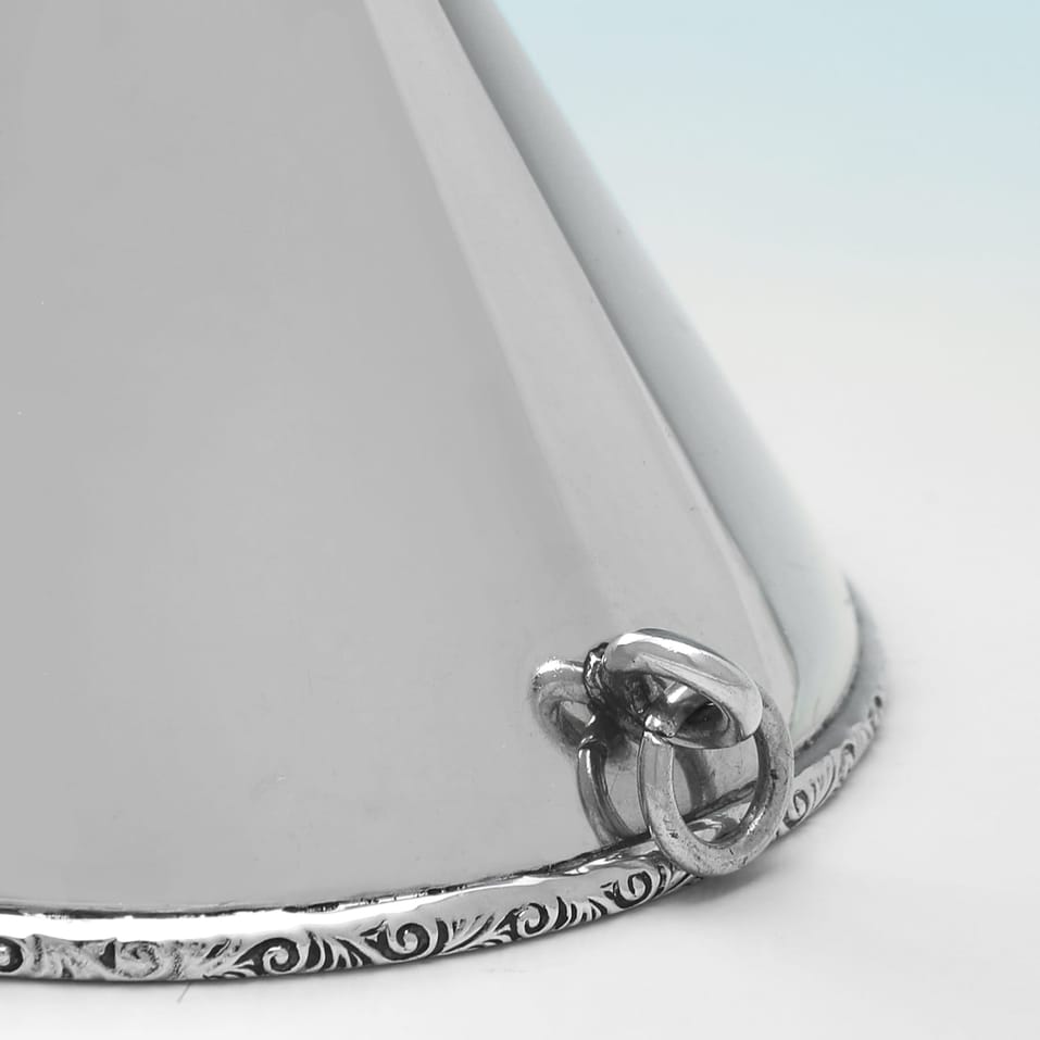 Sterling Silver Wine Funnel - Deakin & Francis, hallmarked in 1974 Birmingham - Elizabeth II - Image 4